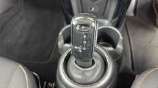 MINI Hatchback 1.5 Cooper Classic 3dr Auto [Comfort/Nav Pack] Petrol Hatchback